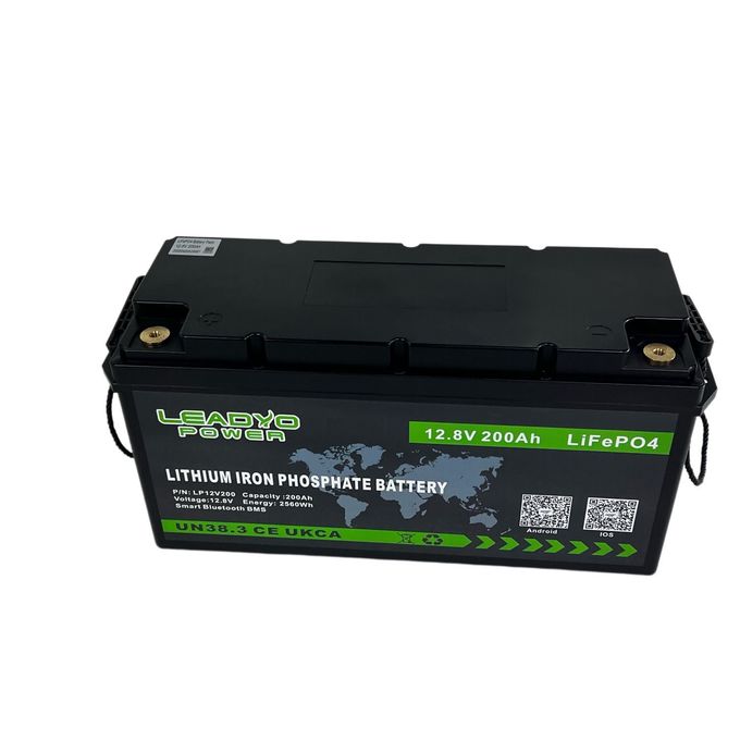 स्मार्ट ऐप के साथ रिचार्जेबल IP66 लिथियम आयन समुद्री बैटरी 12V 200Ah LiFePO4 डीप साइकिल बैटरी 2